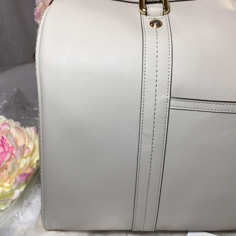 ‼️SOLD‼️ Henri Bendel West 57th Weekend Duffle - Picture 8 of 8